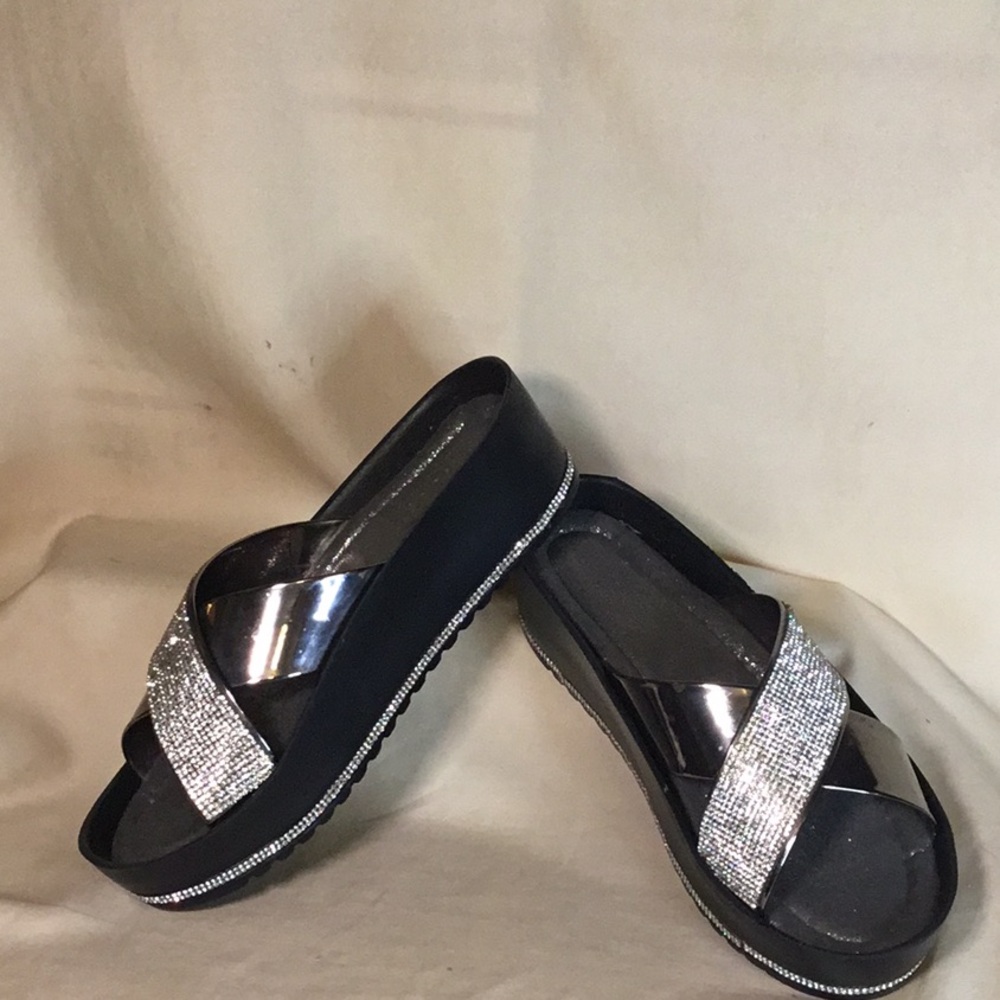 Elegant Black and Silver Women's Slippers